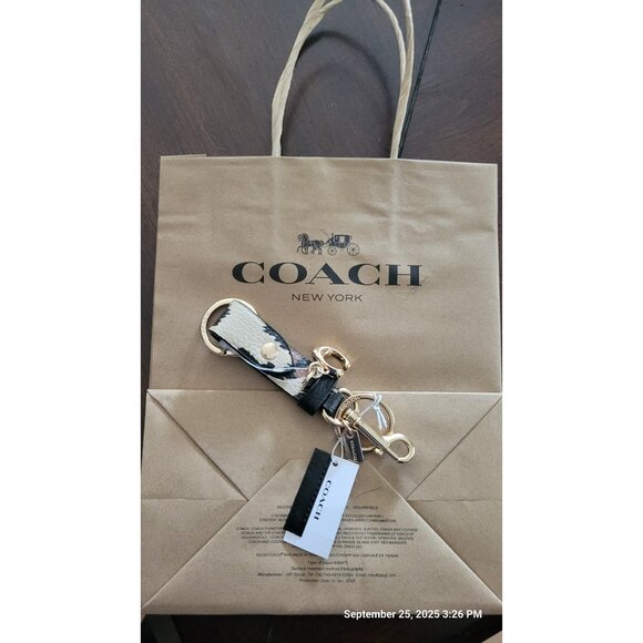 Coach Trigger Snap Bag Charm With Leopard Print - Picture 1 of 3